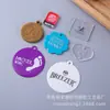 Medalla flor de ciruelo etiqueta de plástico decoración colgante etiqueta de plástico pintada insignia insignia venta caliente transfronteriza