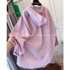 Camisa de Proteção Solar com Capuz Listrada Estilo Preguiçoso Tamanho Extra Grande 120kg para Mulheres, Top Casual Versátil Fino Solto de Verão