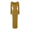 Vestido slip longo estilo europeu e americano inspirado nas Kardashian com aplicação de renda, conjunto de duas peças, acinturado, fenda, vestido justo ao corpo