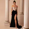 Vestido de Noche con Borlas y Pedrería de un Solo Hombro, Venta Caliente Transfronteriza, Tacto de Lujo, Terciopelo Negro con Abertura, Vestido Largo Estilo Europeo y Americano para Fiestas