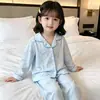 Nuevos Pijamas Infantiles 2026 para Primavera y Otoño, Estilo Delgado de Algodón Nube de Manga Larga, Ropa de Casa Moderna de Otoño para Niñas y Niñas Pequeñas