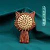 Sandália Fofa de Sândalo Esculpida Desenho Animado Criativo Pente com Almofada de Ar Penteado de Meridianos Pente de Madeira Especial para Meninas Portátil Pente de Massagem