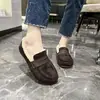 Zapatos de algodón de ajuste ancho, sin cordones, cálidos y acogedores para el invierno de 2026, con suela suave, diseño antideslizante y forro de felpa añadido para mayor calidez, perfectos para mujeres embarazadas y como botas de nieve