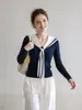 Camiseta de Manga Larga con Cuello de Corbata Azul Marino Estilo Universitario para Mujer, Top de Otoño Ajustado