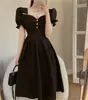 Estilo Diosa Elegante Vestido de Color Sólido Línea A para Mujer Verano Nuevo Estilo Coreano Diseño Cuadrado Botón Vestido Midi