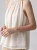 Camisola de seda texturizada estilo francés con cuello halter para mujer, moda de alta gama con un elegante diseño de hombro cut-out, top sin mangas adecuado para usar debajo de un blazer.