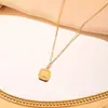 2024 Nova Idade de Ouro Colar Pão Pequeno Retro Simples Luz Luxo Clavícula Cadeia Mulheres Titânio Aço Colar Sem Cor