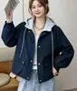 Chamarra con capucha estilo universitario de dos piezas falsas para mujer, nuevo top casual holgado de otoño 2026, chamarra petite