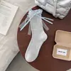 Meias de Renda com Laço Estilo Ballet para Mulheres, Meias de Cano Médio, Malha Fina Respirável para Primavera e Verão, Meias Longas Brancas Empilhadas de Renda