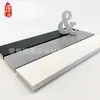Rodapié personalizado de madera maciza libre de correo negro plano y blanco gris pino de Nueva Zelanda línea decorativa mate línea de esquina al por mayor