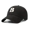 Excelente Ajuste 2026 Nuevo Estilo Coreano Versátil Gorra de Béisbol con Letra B, Circunferencia de Cabeza Grande, Hace que la Cara se Vea Más Pequeña, Gorra Suave de Parte Superior y Visera de Pico de Pato