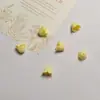Cuentas de acrílico con acabado lechoso de flor de lirio del valle con agujero recto al por mayor, materiales y accesorios para cadenas de teléfono y llaveros DIY