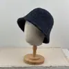 Sombrero de Pescador de Punto Nuevo de Alta Calidad Otoño/Invierno Estilo Coreano Versátil Liso Cálido Protección contra el Frío Sombrero de Cubo de Lana Hace que la Cara se Vea Más Pequeña