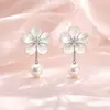Brincos de Flor de Cerejeira Rosa com Contas Longas Agulha de Prata, Simples e Delicados, Versáteis para Primavera e Verão, Acessórios de Orelha Elegantes e Atmosféricos