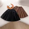 Direto do Fabricante: Saias Plissadas para Meninas Outono/Inverno 2026, Saias Plissadas Infantis, Saias Curtas de Couro PU Estilo Escolar para Meninas, Atacado