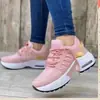 Calçados Esportivos Plus Size para Comércio Exterior Moda Europeia Americana Novos Sapatos Casuais Femininos Malha Fly Knit Salto Plataforma Bico Redondo Cadarço Malha Respirável Feminino