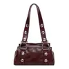 Bolsa de ombro feminina para o trabalho, bolsa feminina de grande capacidade com toque de luxo, design exclusivo de rebites, bolsa de mão para mulheres
