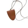 Colar Cordão com Clipe Magnético de Couro para Óculos de Sol Pendurado no Pescoço para Mulheres, Cordão com Clipe para Óculos, Corrente para Pendurar Decoração em Roupas de Pescoço, Acessório de Corrente para Suéter