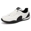 Zapatos Casuales para Hombre Bloque de Color Blanco y Negro Otoño Nuevo Estilo Superficie de Cuero Transpirables Antideslizantes Zapatos Deportivos Estudiante Trayecto Retro Zapatos de Moda