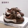 Tênis Feminino de Couro Genuíno 2026 Novo Outono Sapatos Esportivos Infantis para Crianças Maiores, Sapatos Casuais para Campus