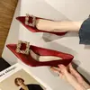 Primavera/Outono 2026 Nova Fivela Quadrada de Strass Bico Fino Salto Agulha Elegante Raso Sapatos de Salto Único Versáteis Femininos
