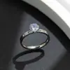 Anillo de Acero de Titanio con Diseño Simple Dongdaemun Coreano, No se Desvanece, para Mujer, Anillo de Dedo de Lujo Ligero a la Moda, Joyería para Mano Mismo Estilo del Pequeño Libro Rojo