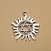 Nuevos Accesorios para Joyería DIY de Aleación de Plata Estrella Hueca Flor Luna Joyería Pendientes Pulsera Colgante Pequeño
