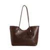 Bolsa de palha tecida única para mulheres, novo modelo 2026, bolsa de mão de grande capacidade, elegante e simples, adequada para o dia a dia, bolsa de ombro para usar sob o braço