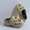 Sandalias y zuecos versátiles, lindos, impermeables, ligeros, antideslizantes, de dibujos animados de enfermera, cómodos, para estudiantes, mujeres, zapatos casuales de moda