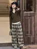 Conjunto de Moletom com Capuz Falso de Duas Peças e Calça Wide Leg Xadrez para Meninas Primavera e Outono 2026 Novo Estilo Conjunto Casual Coreano de Duas Peças para Crianças Pequenas e Grandes
