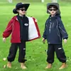 Conjunto de Cortavientos de Dos Piezas para Niños de Primavera y Otoño, Elegante Abrigo Tendencia Versión Coreana para Niños Pequeños, Ropa Infantil para Exportación
