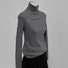 Venta al por mayor de fabricante Otoño e Invierno Suéter de punto de terciopelo Andy gris de cuello alto y manga larga para mujer, Camisa base elegante y a la moda de ajuste ceñido que estiliza