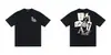 Las camisetas Trapstar están disponibles constantemente, una marca de moda hip-hop de la calle estadounidense, que ofrece camisetas unisex de manga corta holgadas para el verano.