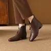 Botas ankle boots elegantes e versáteis para mulheres, com bico fino, salto grosso, sola macia e confortáveis, coleção de inverno 2026, forradas com fleece e quentes, botas estilo Martin para mulheres