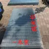 Gaiola de arame soldado galvanizado a quente gaiola de pássaro galinheiro pombo vazamento de fezes de cachorro buraco longo buraco quadrado malha de arame de ferro isolamento de varanda cultivo de mudas