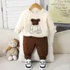 Conjunto de dos piezas de sudadera de forro polar con oso 3D para niños transfronterizo, conjunto de top y pantalones para bebé, conjunto de ropa cálida para niños de otoño e invierno