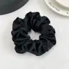 Goma de pelo Retro de Satén con Lunares Negros Estilo Coreano para Mujer, Estilo Elegante y Suave, Alto Valor Estético, Accesorio para el Cabello Diario