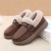 Sapatos de Algodão com Solado Grosso Estilo Antigo de Pequim Femininos 2026 Novo Estilo Inverno Plus Veludo Quente Sapatos de Mãe Mocassins Slip-on Sapatos Peludos