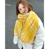Bufanda de Cuadros Versátil Retro para Mujer Cálida de Invierno Borde de Doble Cara Bufanda Engrosada de Alta Gama para Hombre Fabricante Venta al por Mayor