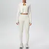 Ropa de Yoga Nueva Nude Ajustada, Conjunto Deportivo Transpirable de Secado Rápido de Tres Piezas, Ropa para Correr, Entrenamiento y Fitness al Aire Libre para Mujeres