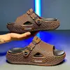 Sensação de Nuvem Leve e MaciaSandálias Masculinas 2026 Novo Estilo Sola Grossa Macias Antiderrapantes Outdoor Dirigindo Sapatos de Praia Bidirecionais