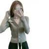 Suéter de mujer con un diseño único, estilo retro suave, cuello acanalado, top entallador, cárdigan de punto corto ajustado de cintura alta