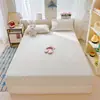 Juego de tres piezas de sábana de gasa de doble capa arrugada para uso doméstico en dormitorio, protector de colchón de gasa de doble capa tipo nube con gasa abullonada