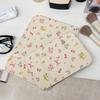 Espejo pequeño floral crema estilo Ins, espejo de maquillaje plegable portátil, espejo de tocador con soporte de escritorio para dormitorio de estudiantes