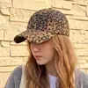 Boné de beisebol vintage europeu com estampa de leopardo desbotada para homens e mulheres, chapéu de sol casual estilo de rua, boné de bico de pato para atividades ao ar livre