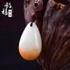 Pingente de Jade Dourado Natural de Xinjiang Jade Hetian Gota d'Água Fivela de Segurança Pingente de Jade Branco Colar para Suéter para Homens e Mulheres
