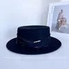Estilo Británico Etiqueta Dorada 70% de descuento Sombrero Plano de Correa para Mujer Sombrero de Lana Australiana de Invierno Lujo Accesible Versátil Elegante Sombrero de Fieltro Moderno