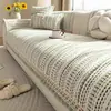 Almofada de Sofá Estilo Cream de Luxo Leve 2026 Nova Chenille Antiderrapante Fileira Reta Tecido de Almofada de Cobertura de Sofá Assento Universal para Todas as Estações