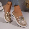 Comercio exterior transfronterizo talla grande casual zapatos individuales tacón de cuña slip-on mocasines europeos y americanos zapatos perezosos suela gruesa hebilla metálica mocasines