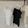 Y.JIA Yijia Moda de Verano para Mujer Estilo Puro Deseo Sentido del Diseño Camisola con Retazos de Encaje de un Solo Hombro Camiseta de Manga Corta 5713